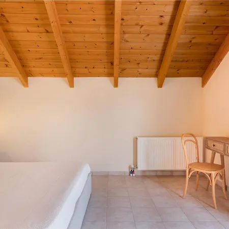 Helianthus Apartment
